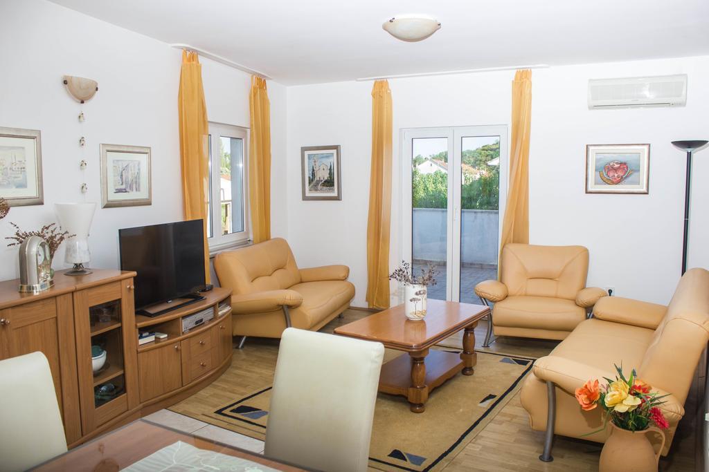 Villa Fig Zmijavci Luaran gambar